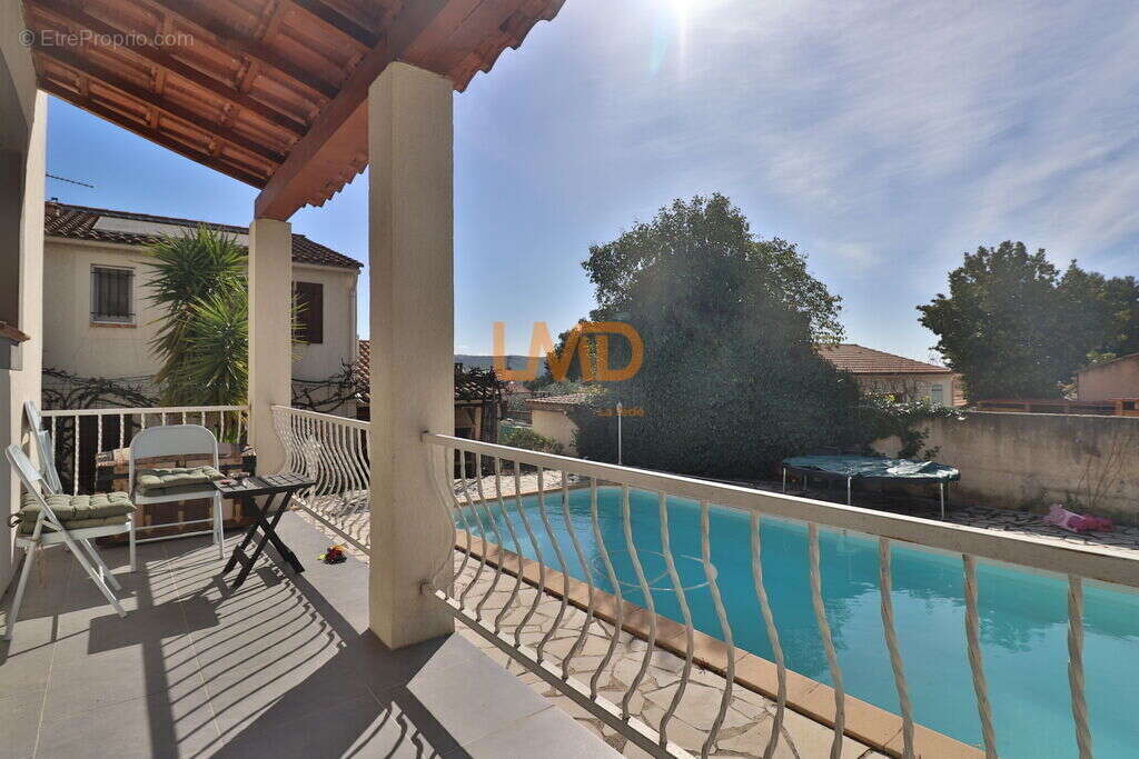 Maison à ROGNAC