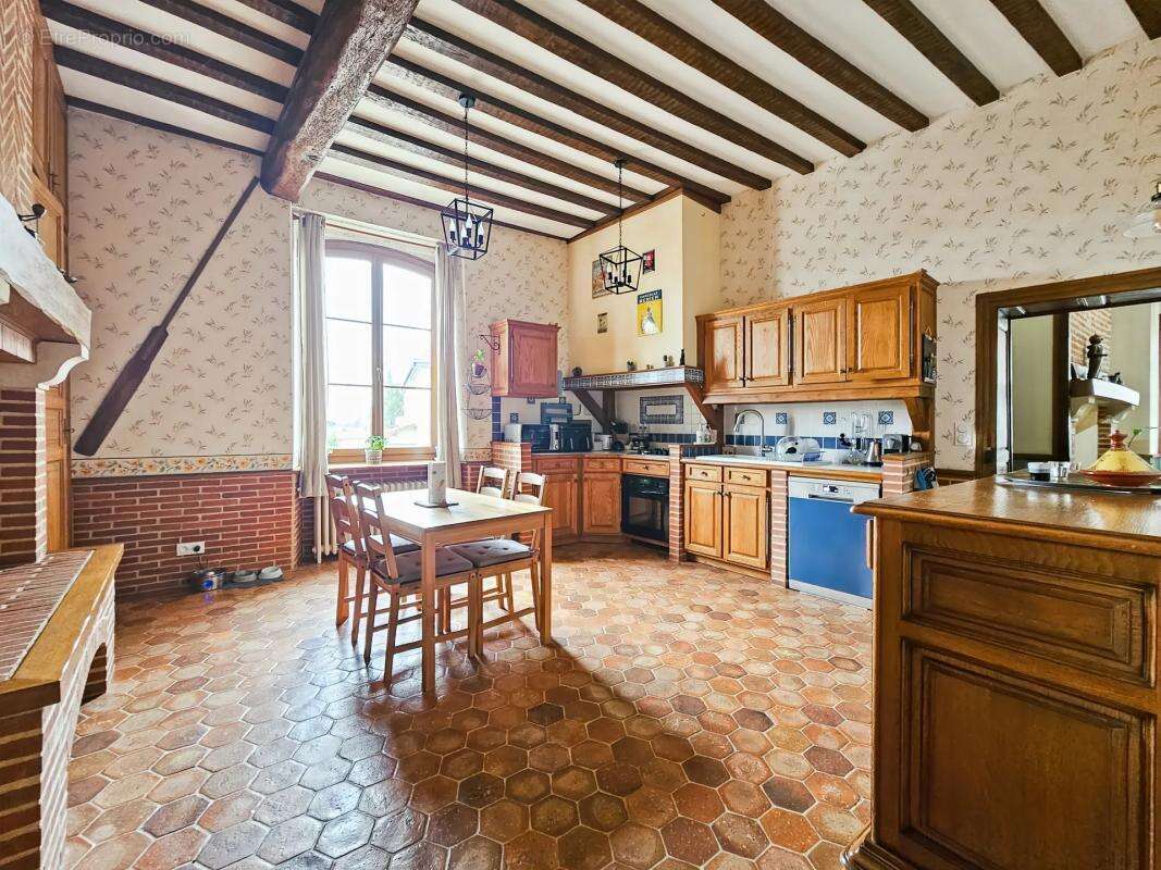 Maison à MILLY-SUR-THERAIN