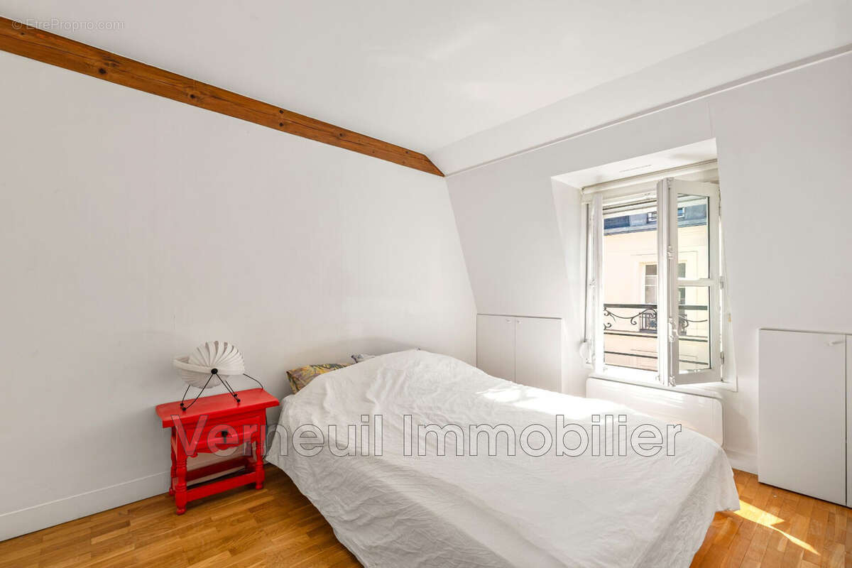 Appartement à PARIS-7E