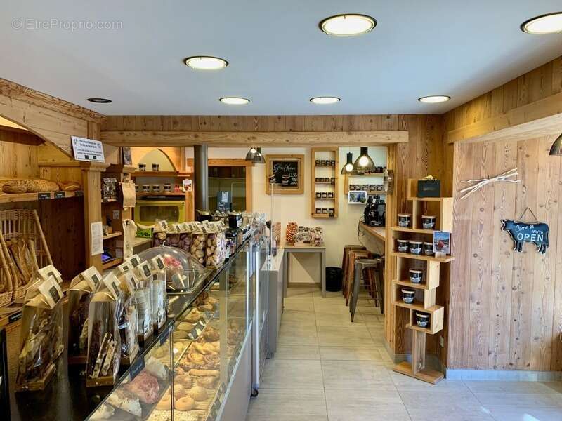LE GRAND BORNAND (74) A vendre, murs commerciaux, local commercial de 40,85m² - photo 3