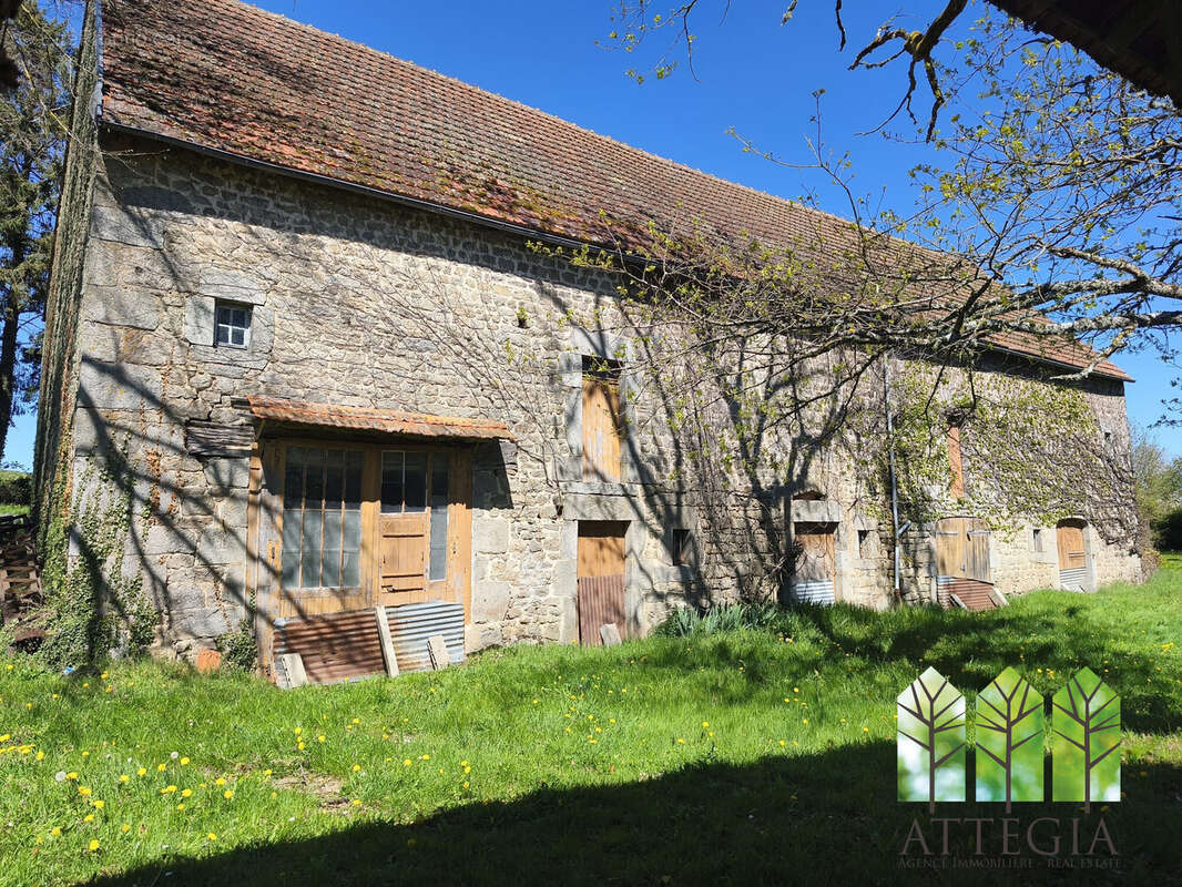 Maison 261 m² à Lupersat  - photo 8