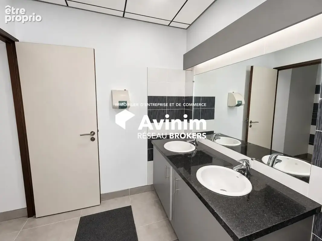 Commerce 100 m² à vendre à Grenoble (38100) - photo 9