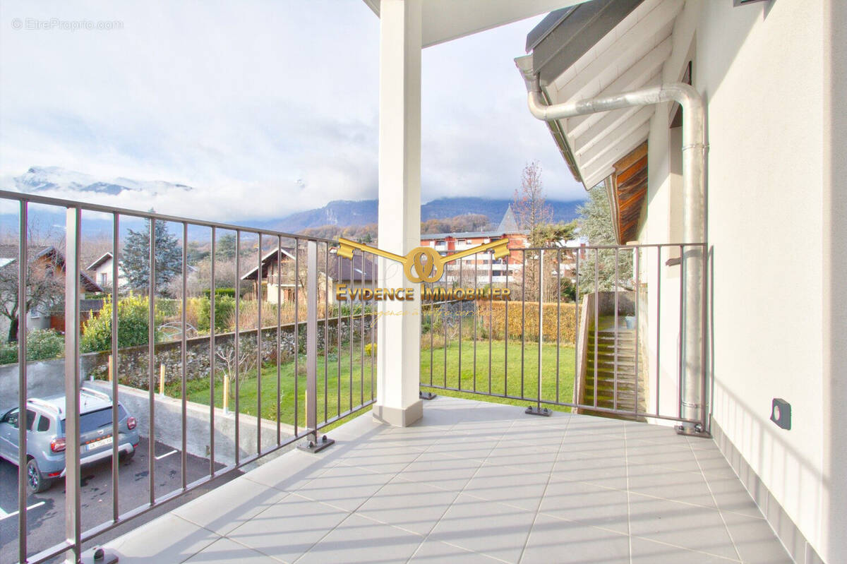 Appartement à GILLY-SUR-ISERE