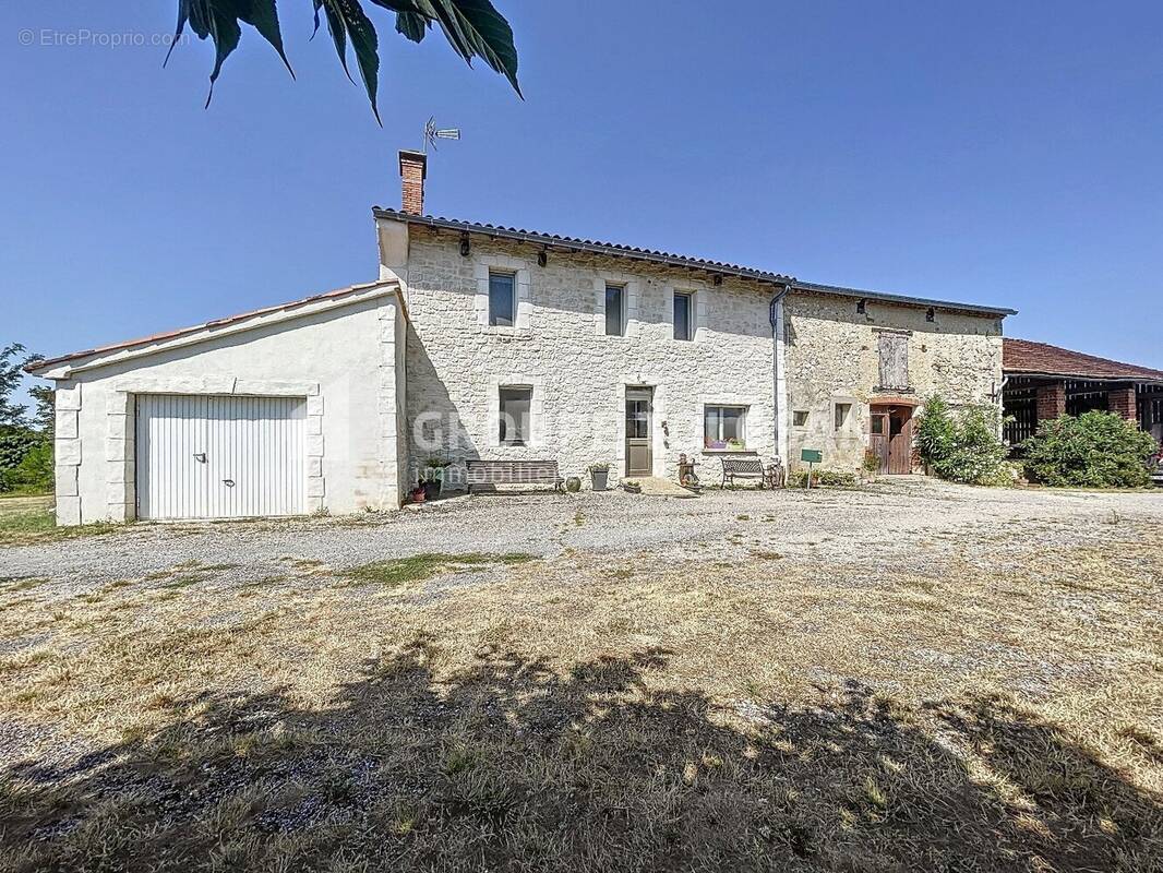 Maison à SAINT-PAUL-CAP-DE-JOUX