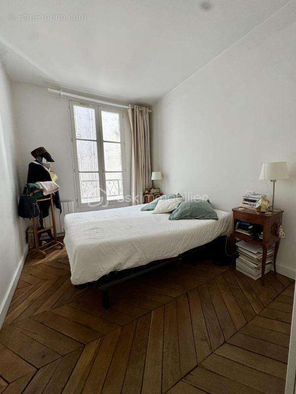 Appartement à PARIS-9E