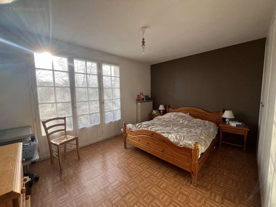 Maison à FAVEROLLES