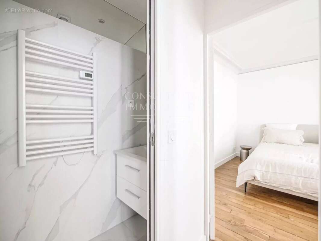 Appartement à PARIS-7E