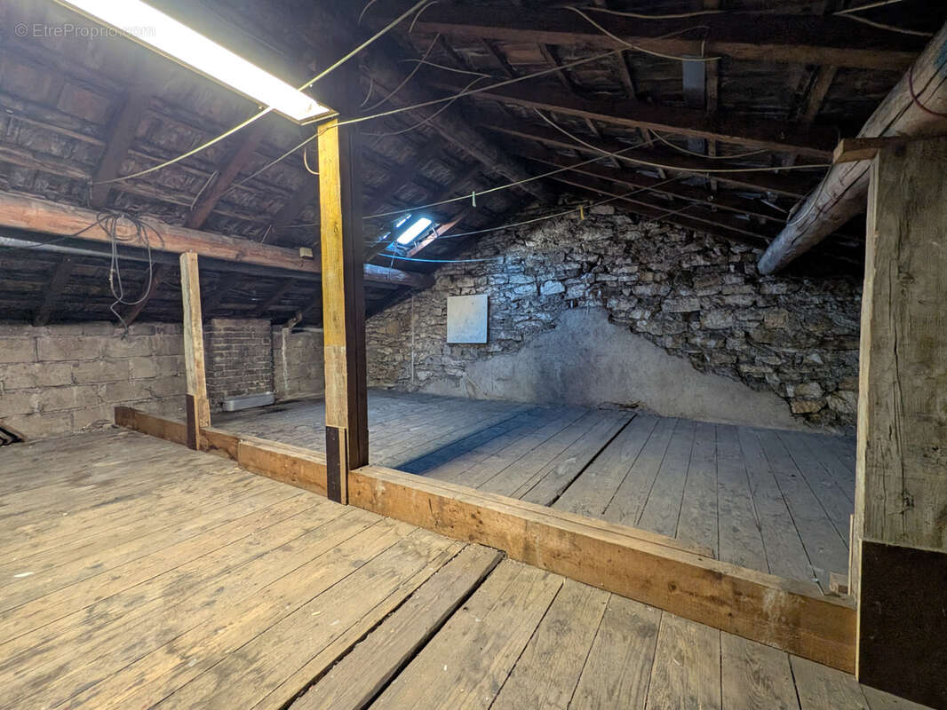 Maison à JARVILLE-LA-MALGRANGE