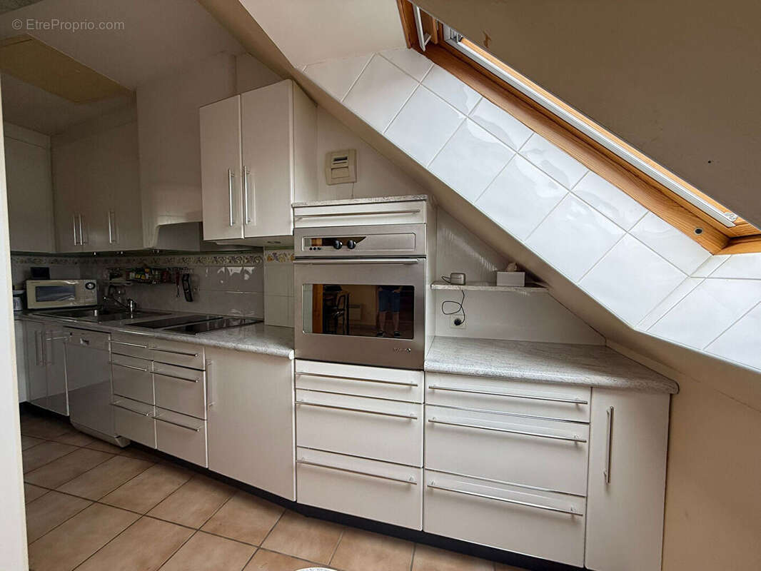 BETHUNE - Hyper centre-ville, appartement de type 3, 91m² au sol, 2 terrasses, garage - photo 5
