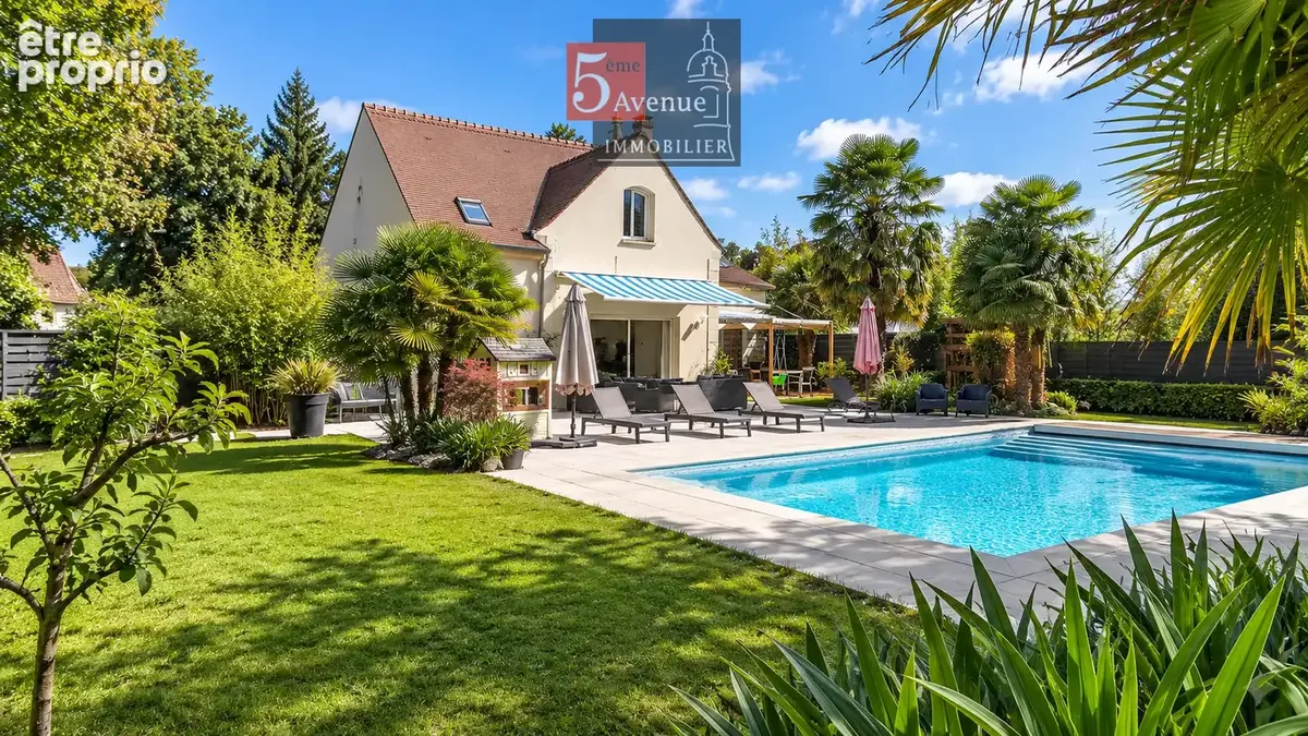 Maison de 250 m2 avec piscine et jardin de 2100m2 - photo 13