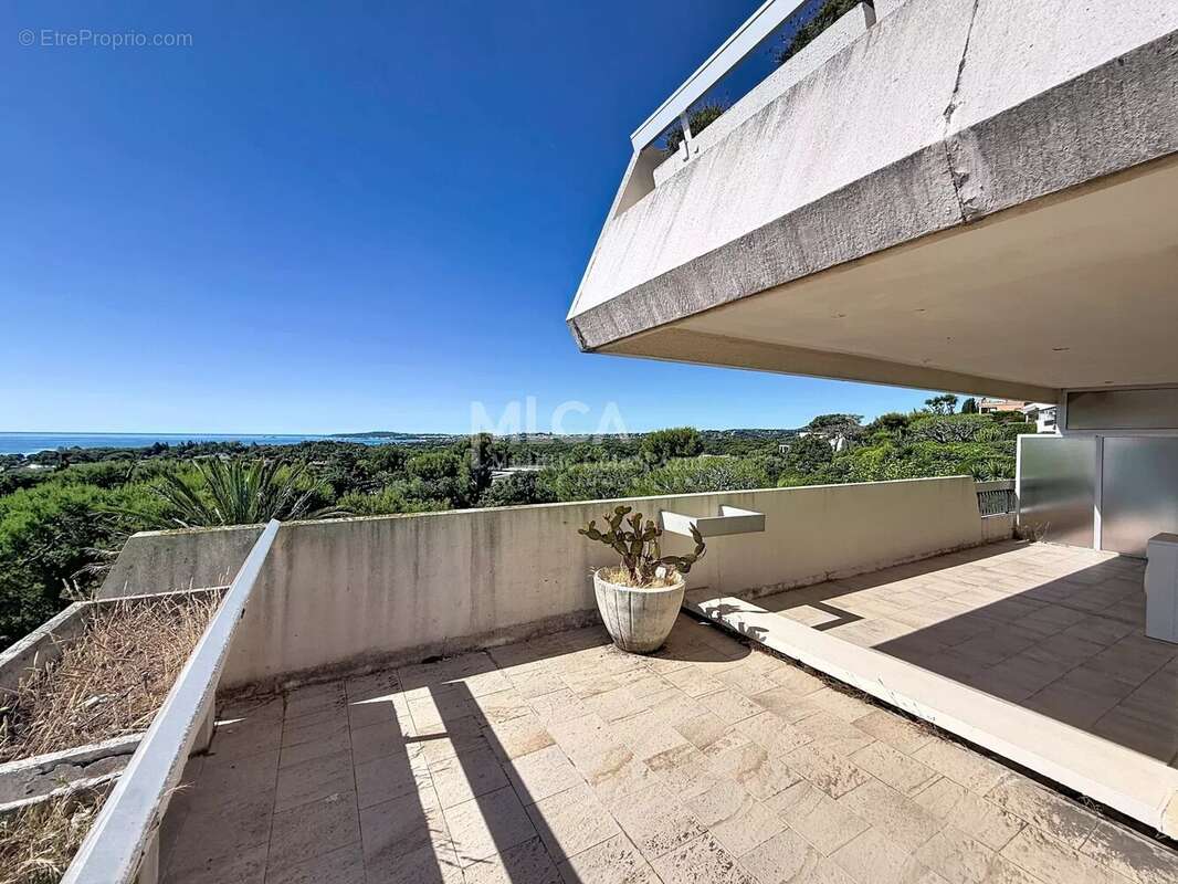 Appartement à VILLENEUVE-LOUBET