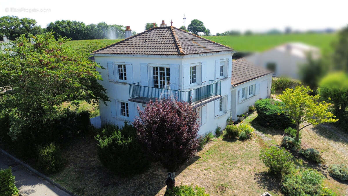 Maison à SAINT-REVEREND