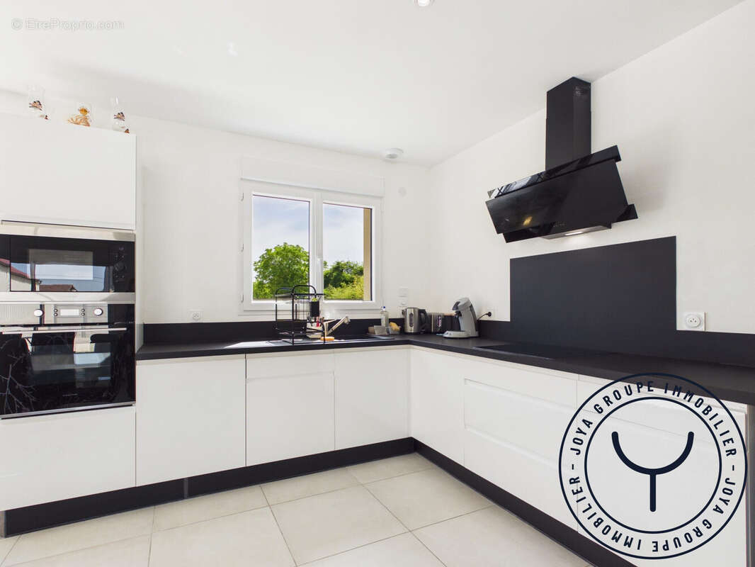 Maison 102 m² à Romilly-Sur-Seine  - photo 5