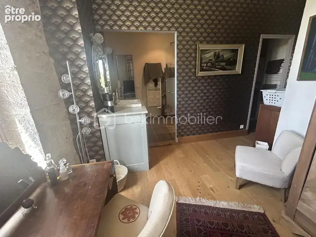 Magnifique propriete en pierres - vue - calme - gites - dependances - source - etang - photo 14