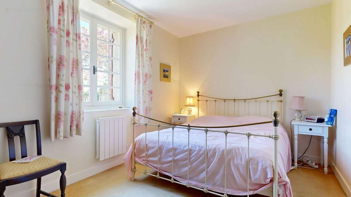 Ch1 Rez de Ch - Maison à COUX-ET-BIGAROQUE