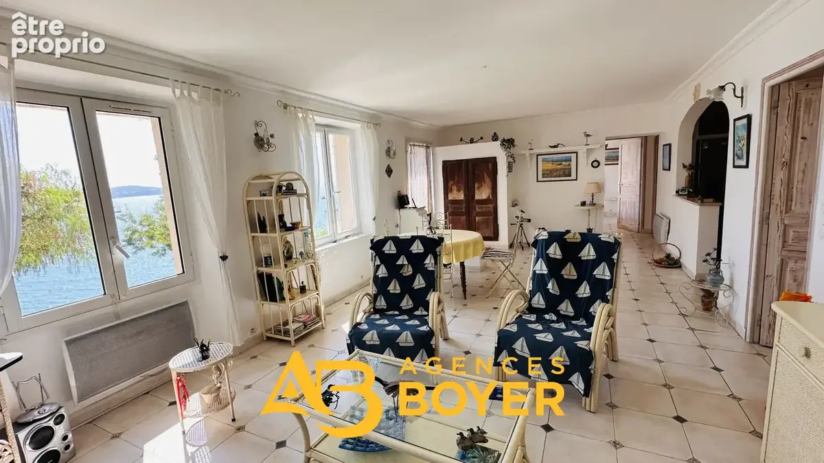 EXCLUSIVITE  BANDOL - GRAND T3 Terrasse de 50m2 Vue mer et Garage - photo 3