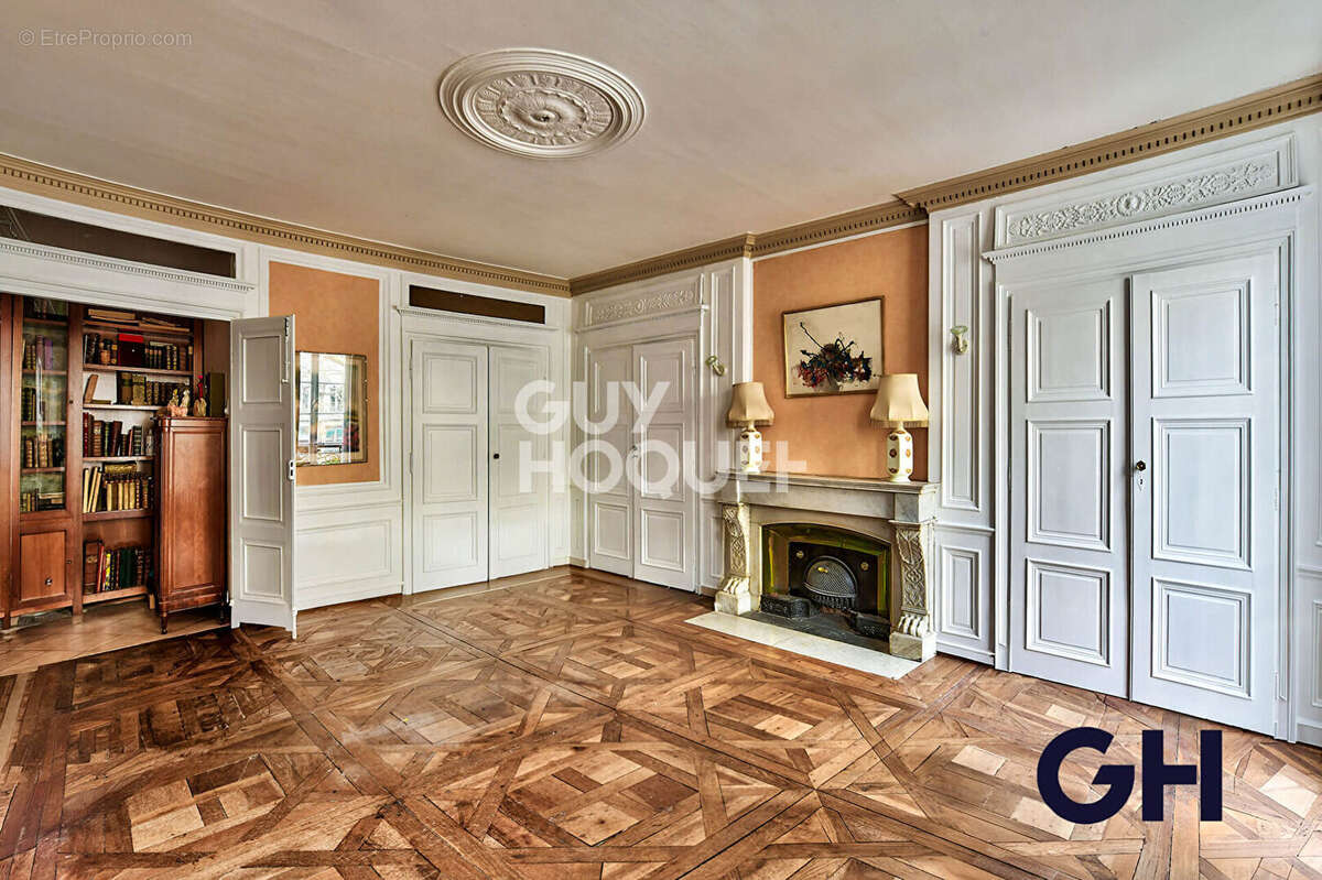 Appartement 4 pièces FOCH - Cours Franklin Roosevelt - photo 2
