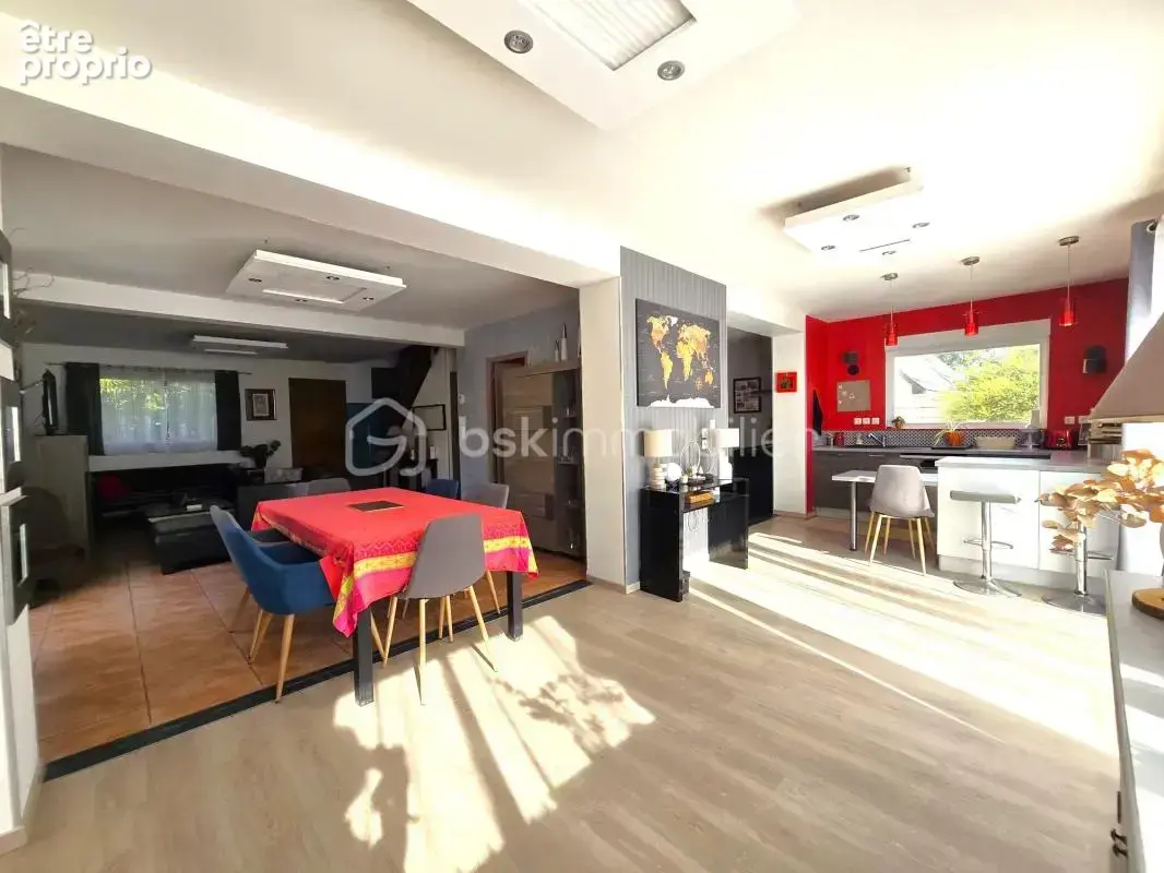 Maison familiale de 142 m² environ – 6 chambres - photo 2