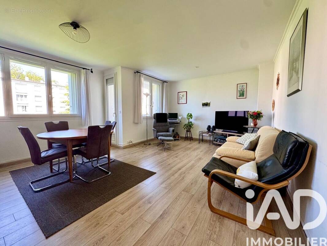Photo 1 - Appartement à SAINT-MICHEL-SUR-ORGE
