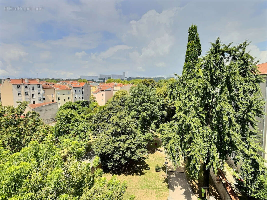 Appartement à LYON-9E