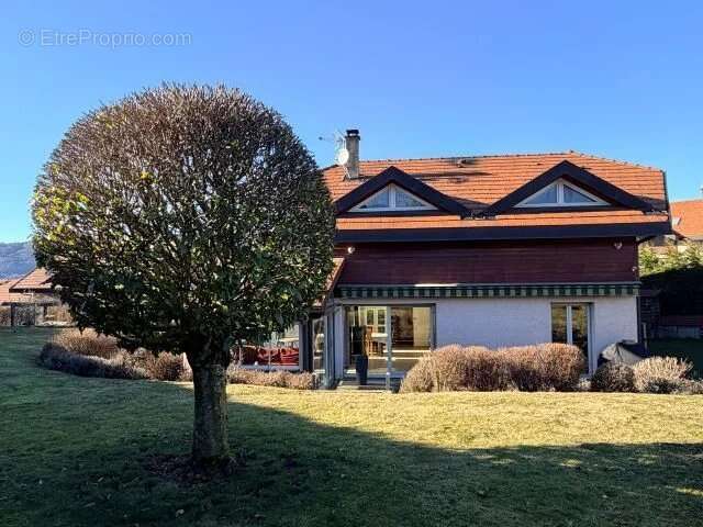 Maison à MENTHONNEX-EN-BORNES