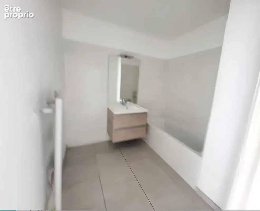 Appartement T3 avec terrasse et garage   Neuville-sur-Saône - photo 7