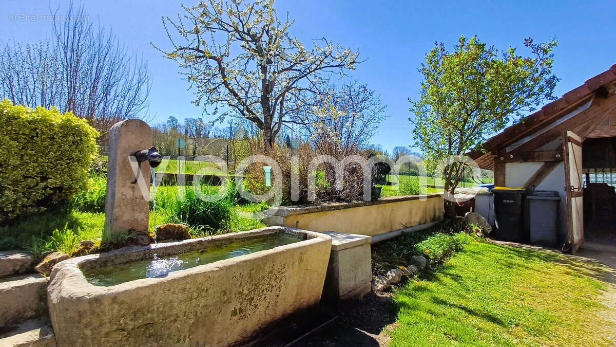 Maison à SAINT-ONDRAS