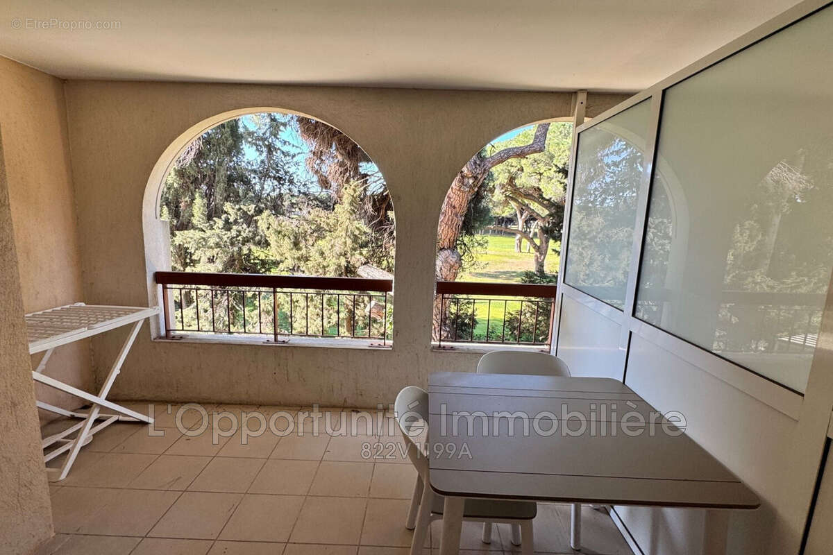 Appartement à MANDELIEU-LA-NAPOULE