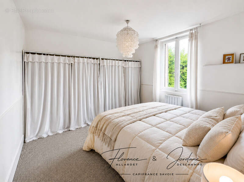Appartement à AIX-LES-BAINS