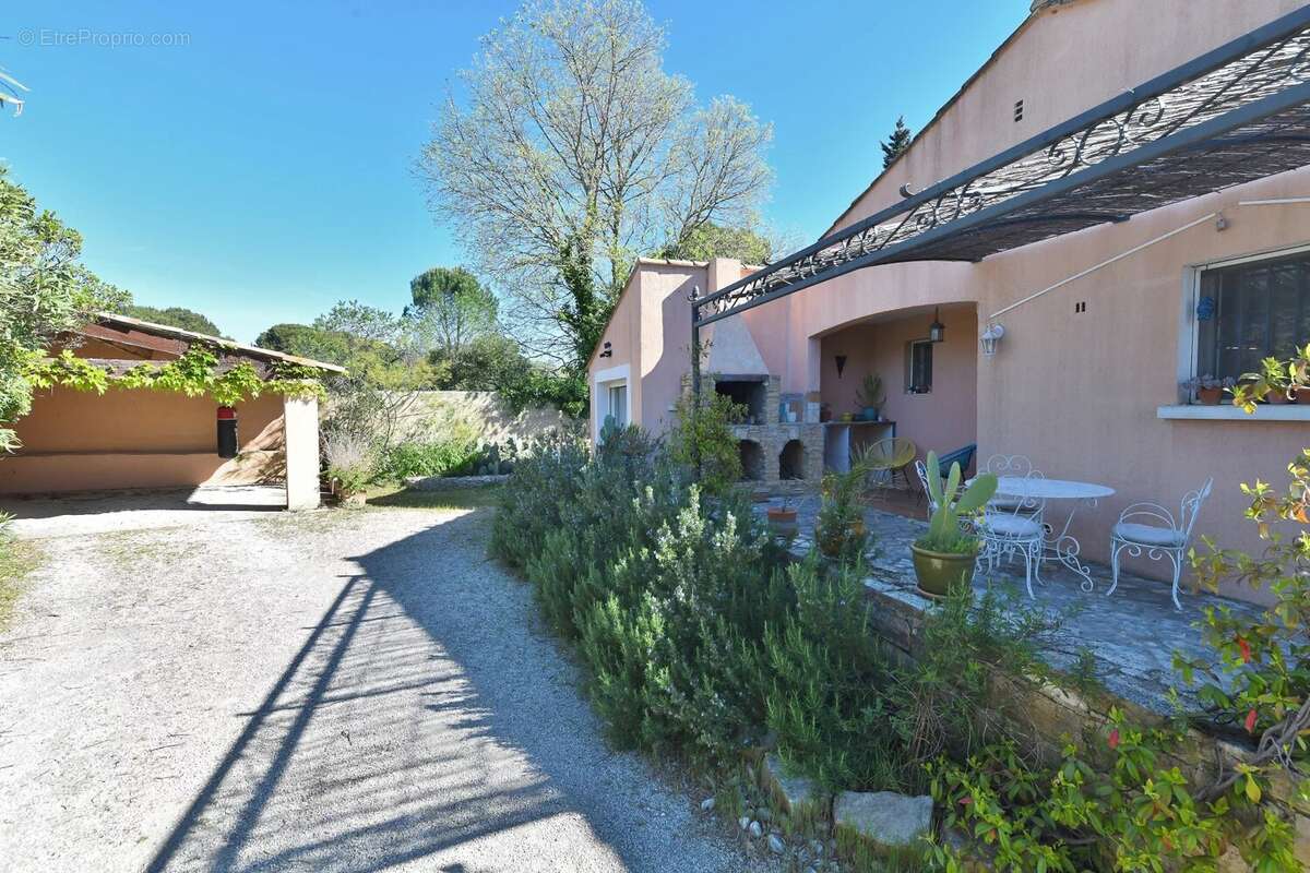 Maison à UZES