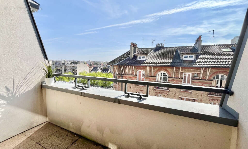 Appartement à SARTROUVILLE