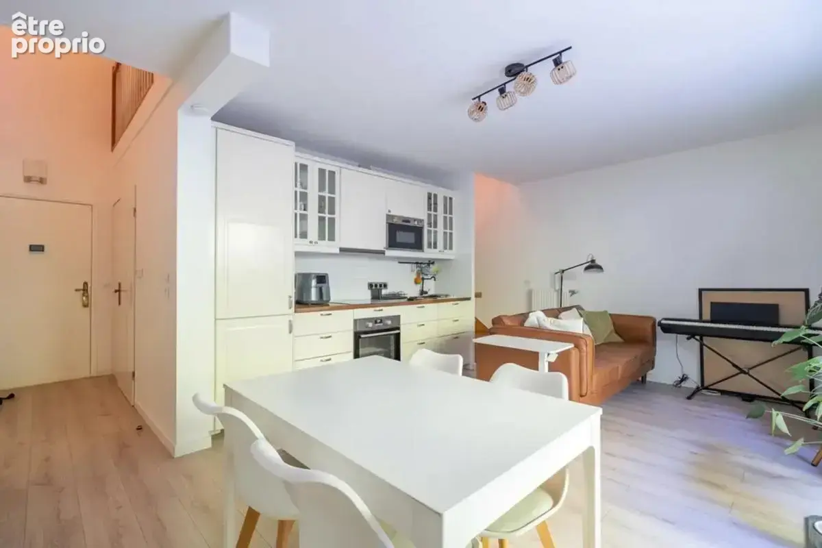 Appartement DUPLEX de 3 pièces de 64 m² à Stains - photo 2