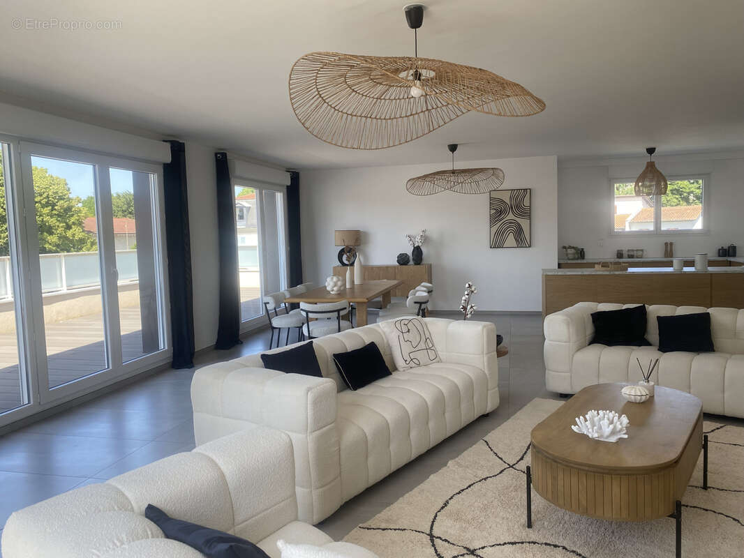 Appartement à CHAMPAGNE-AU-MONT-D'OR