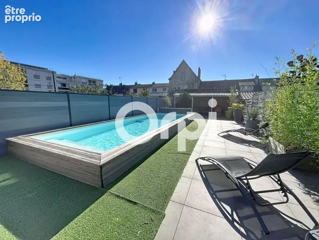 Achat maison Périgueux — Maison à vendre à Périgueux, Quartier Le Toulon : rénovée avec piscine, jardin et extension lumineuse - photo 12