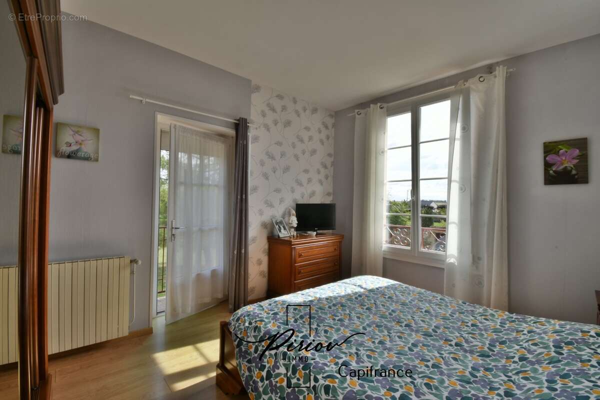 Propriété 5 chambres, dépendances, proche commerces et services - photo 12