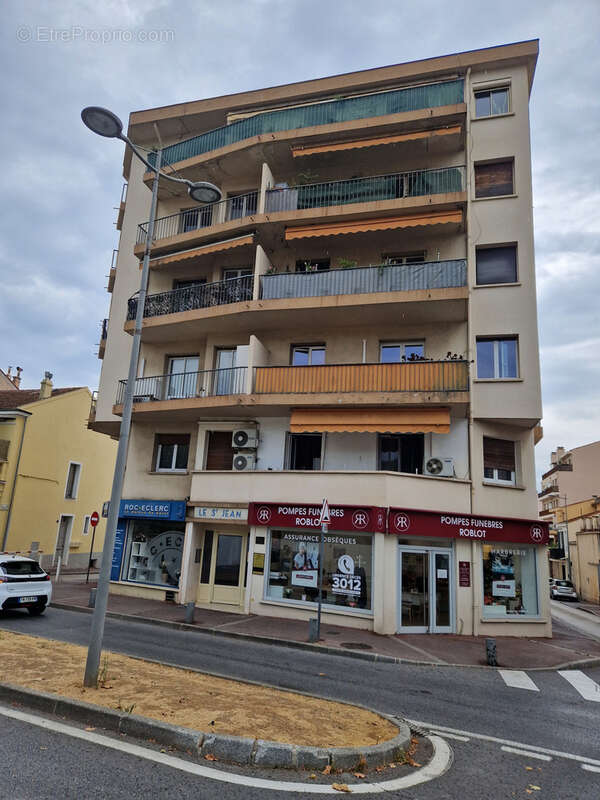 Ideal investisseurs        vente murs loues 'cabinet dentaire' - photo 4