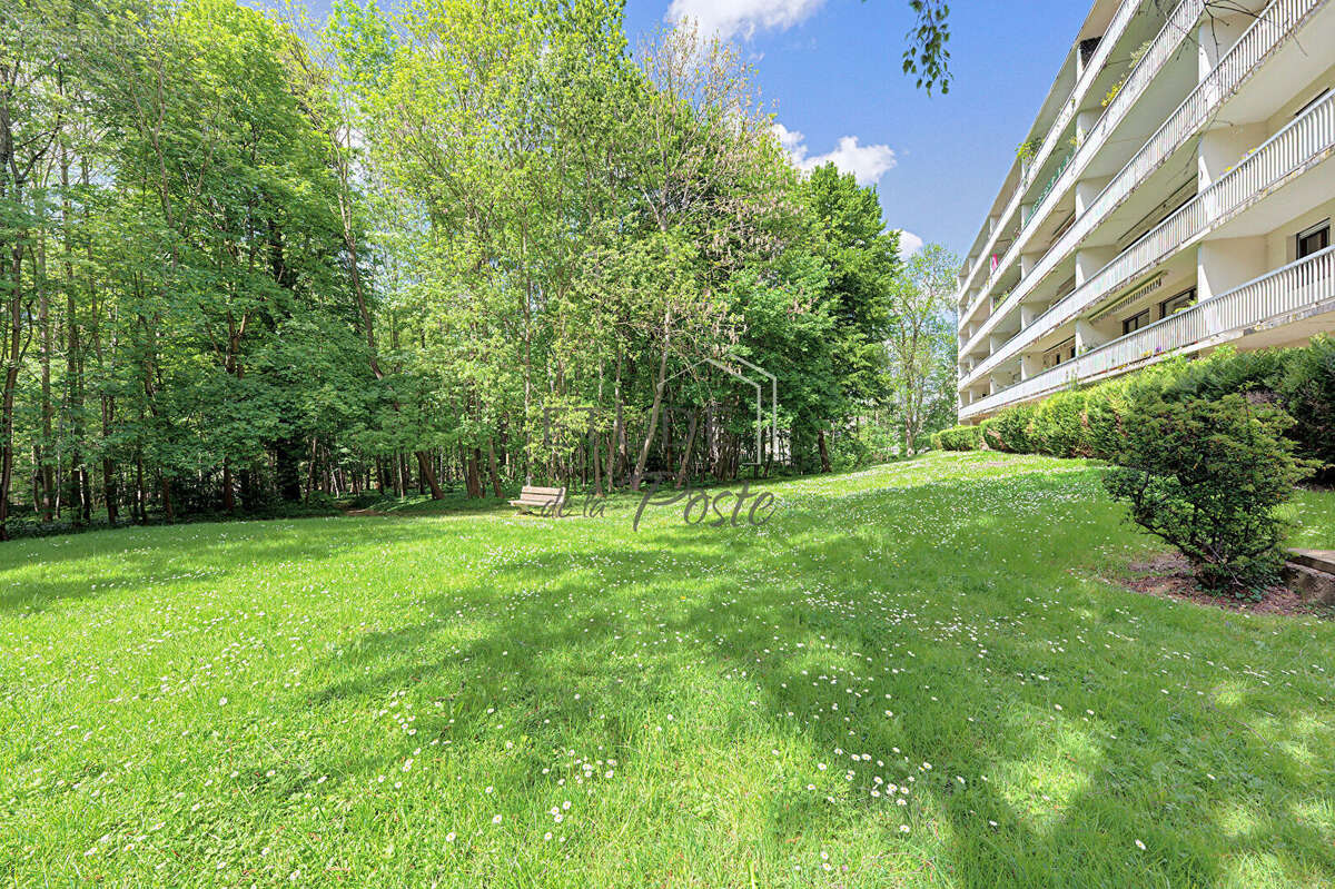 Appartement traversant au calme avec balcon et ascenseur - photo 15