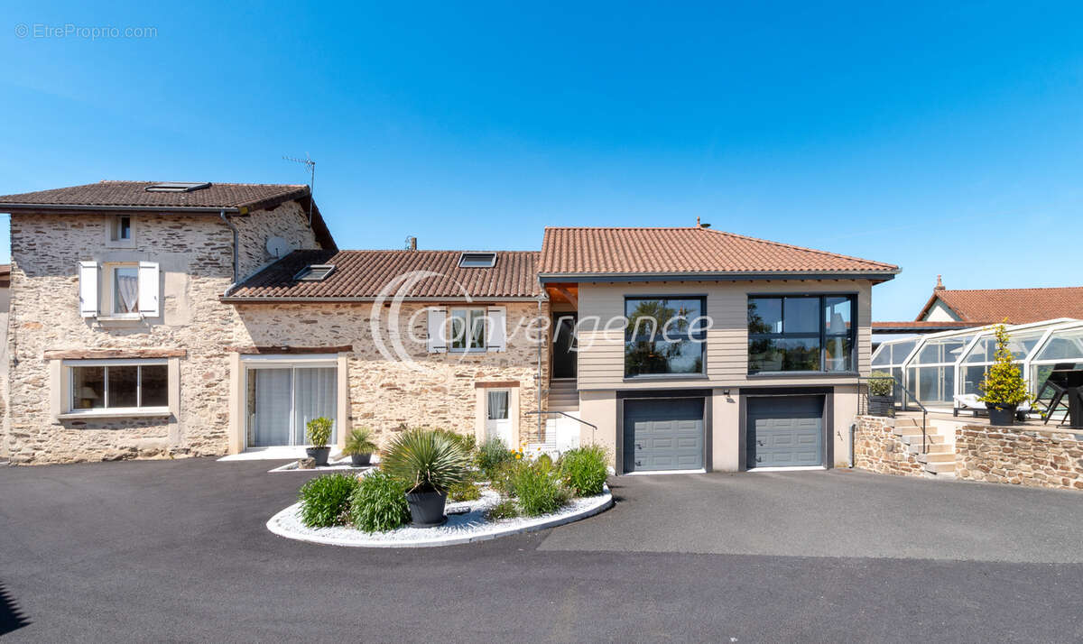 Maison à SAINT-MAURICE-LES-BROUSSES