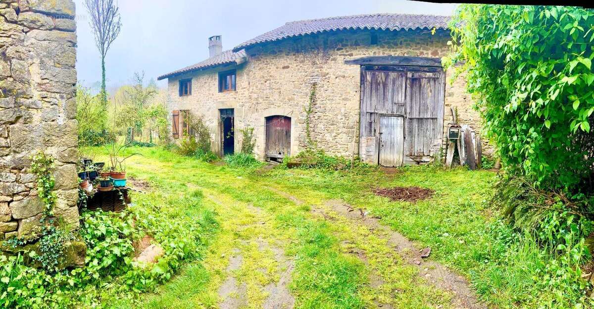 Photo 2 - Maison à NANTIAT