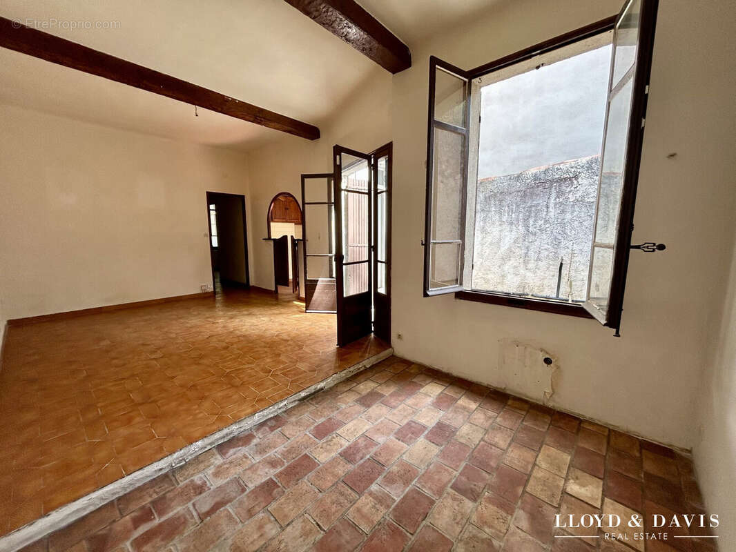 SEJOUR SUR EXTERIEUR - Maison à MARSEILLE-5E