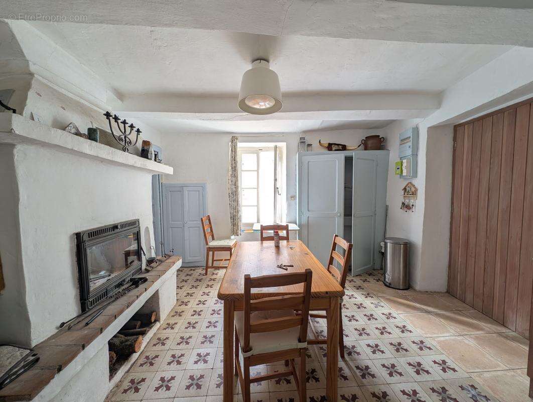 Maison à ROQUESSELS