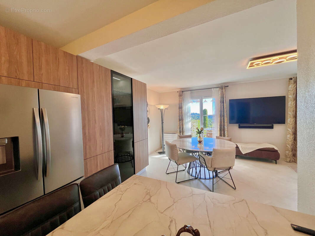 Maison à LES ISSAMBRES