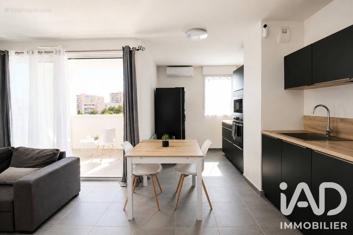 Photo 1 - Appartement à MARSEILLE-12E