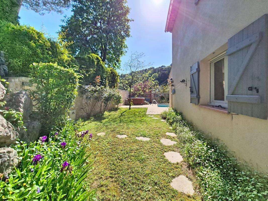 Maison à LA COLLE-SUR-LOUP