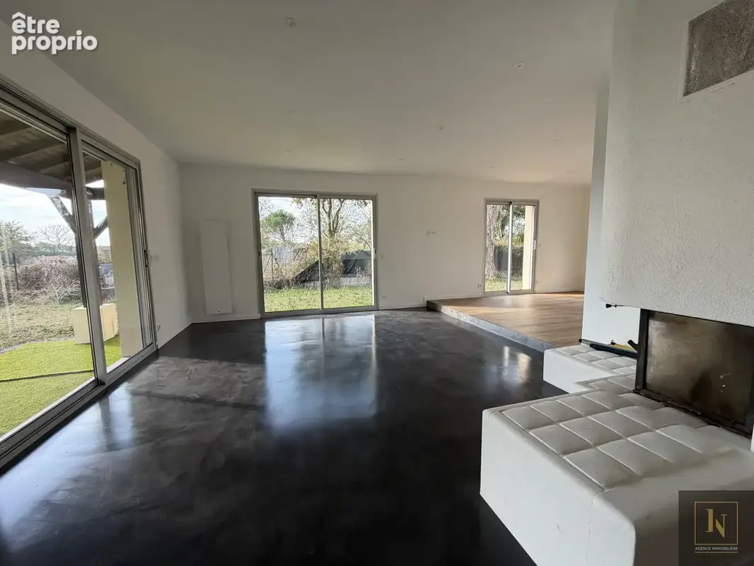 REZE - Maison rénovée - 4 chambres piscine - photo 2