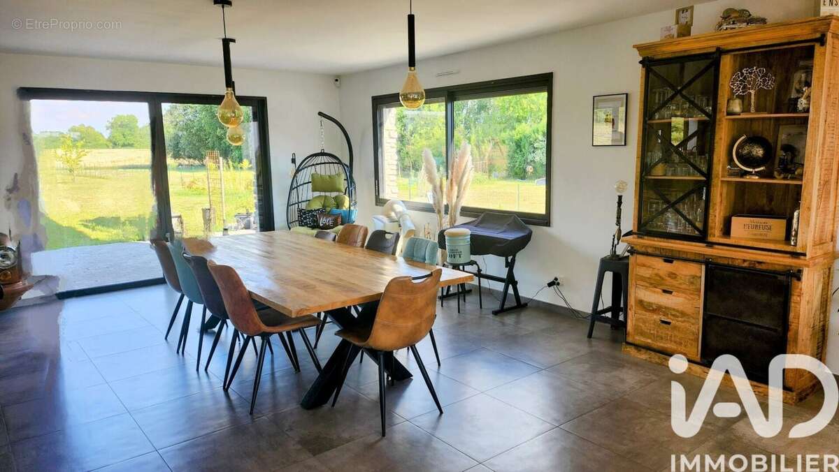 Photo 4 - Maison à SERVINS