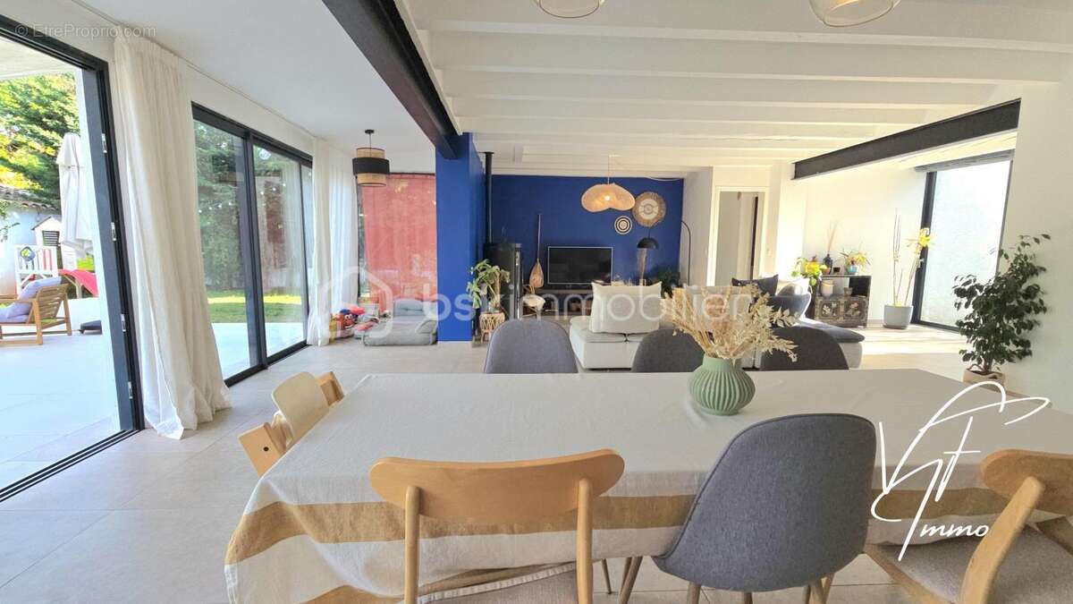 Maison à SIX-FOURS-LES-PLAGES