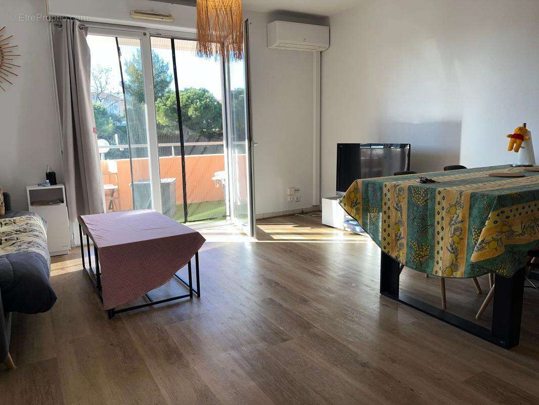 Appartement à MEZE