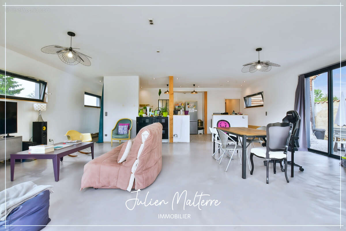 St-Just-St-Rambert, maison d'architecte 147 m², 4 chambres, garage double sur terrain de 985 m² - photo 10