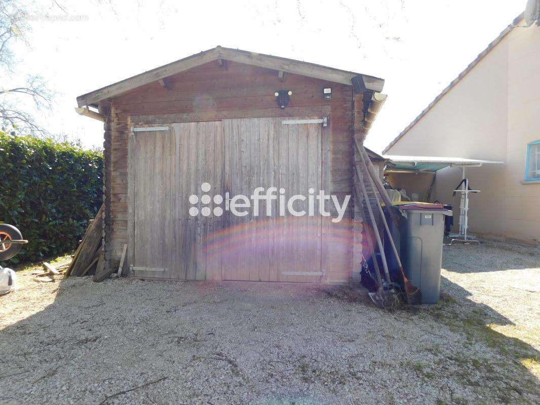 Maison à NEGREPELISSE